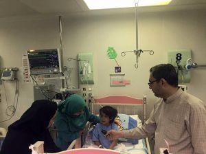 رادیو سلامت در بخش ICUP3کنار کودکان پیوندی و پزشکان و پرستاران مرکز قلب و عروق شهید رجایی در ماه مبارک رمضان: عکس شماره 7 / 12